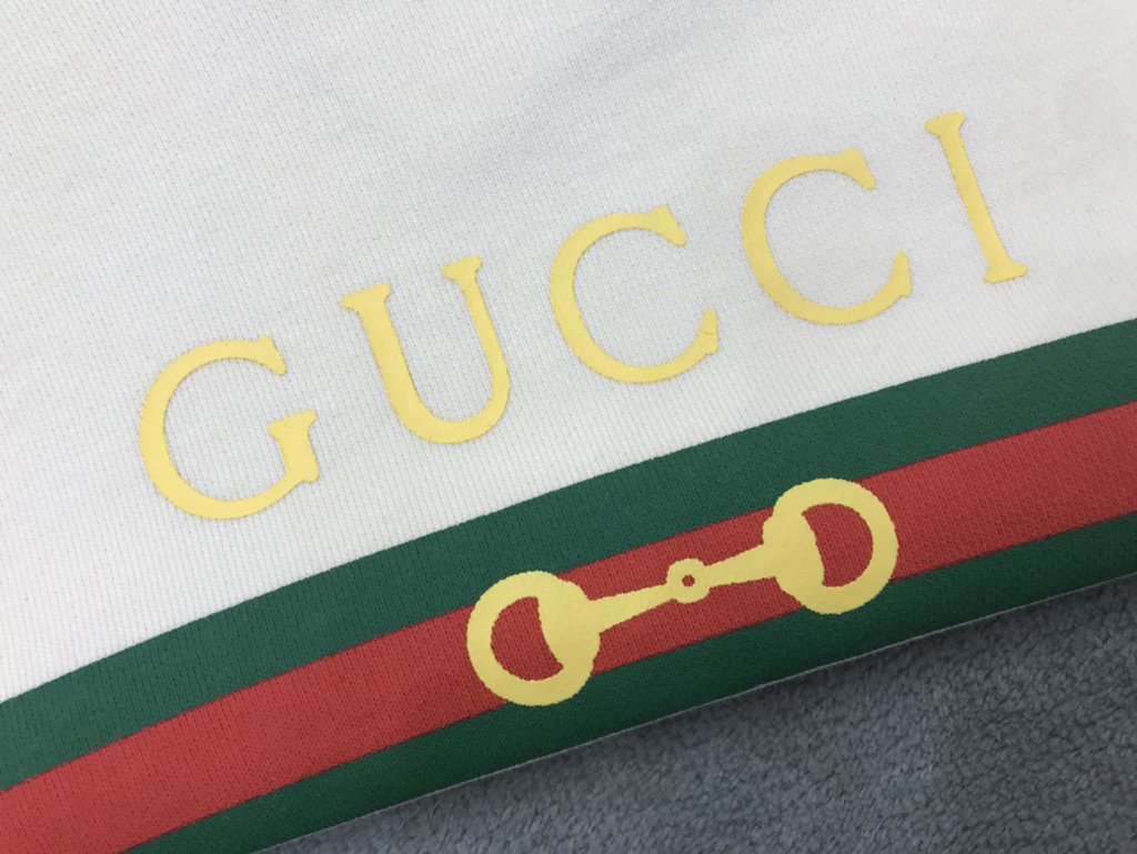 Gucc*
